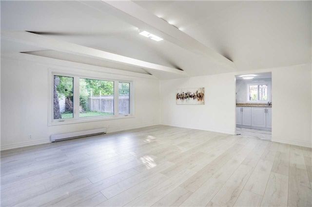 52 Wildwood Ave, Richmond Hill, L4E3B3 | Image 3