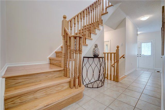 71 Rembrandt Dr, Markham, L3R4W6 | Image 3