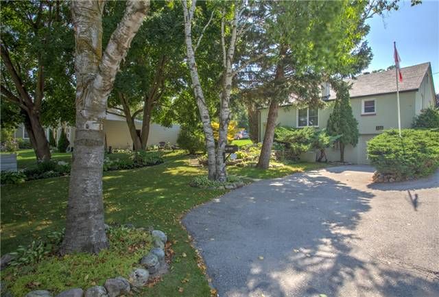 316 Eagle St, Newmarket, L3Y1K1 | Image 2