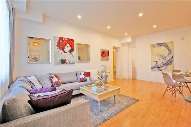 261 Aldergrove Dr, Markham, L3R2L8 | Image 2