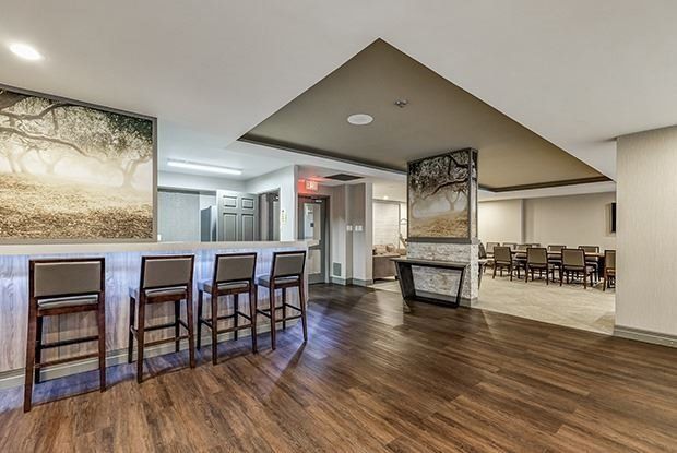 1002 - 8501 Bayview Ave, Richmond Hill, L4B 3J7 | Image 2