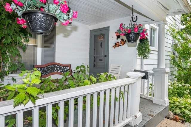 3 Church St S, Richmond Hill, L4C1W1 | Image 2