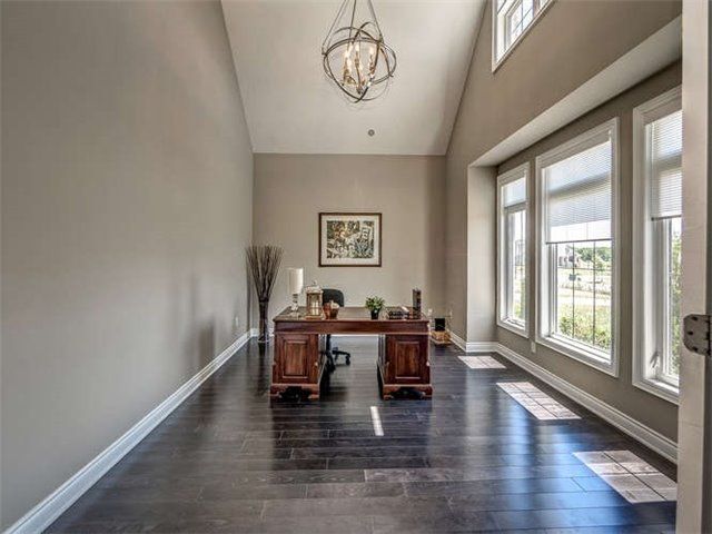 15 Pine Vista Ave, Whitchurch-Stouffville, L4A1R9 | Image 3