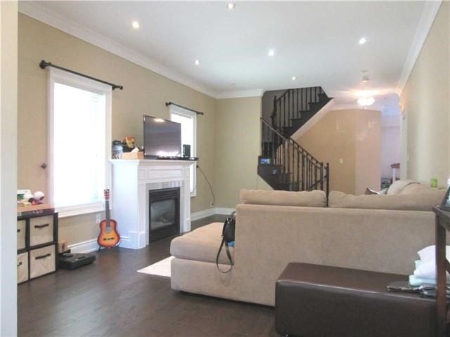 108 Hollywood Hill Circ, Vaughan, L4H2P4 | Image 2