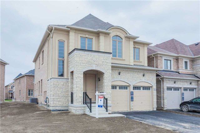 853 Harry Douglas St, Newmarket, L3X 0K3 | Image 2