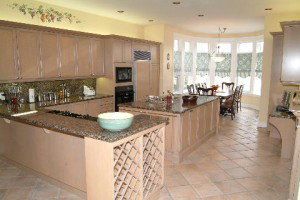 8 Alm Crt, Aurora, L4G6W7 | Image 2