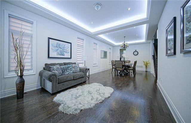 11 Yates Ave, Vaughan, L6A4X5 | Image 3