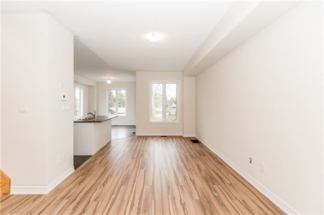 82 Greenwood Dr, Essa, L0M 1B4 | Image 3