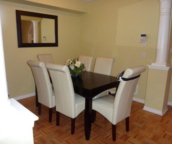 329 Bur Oak Ave, Markham, L6C2V3 | Image 2