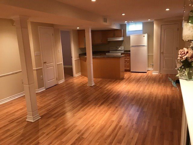 Lower - 54 Castlepoint Dr, Vaughan, L4H 1B8 | Image 3