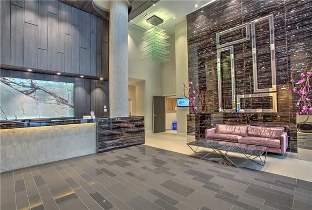 704 - 9205 Yonge St, Richmond Hill, L4C6Z2 | Image 3