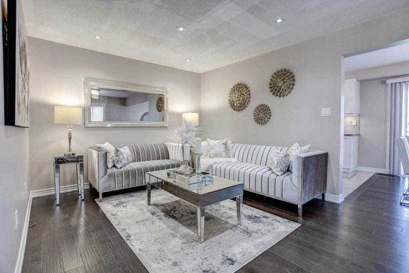 66 Lealinds Rd, Vaughan, L6A0L9 | Image 3