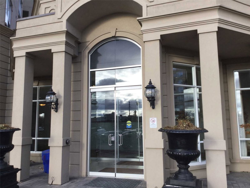 717 - 2 Maison Parc Crt, Vaughan, L4J9K4 | Image 2