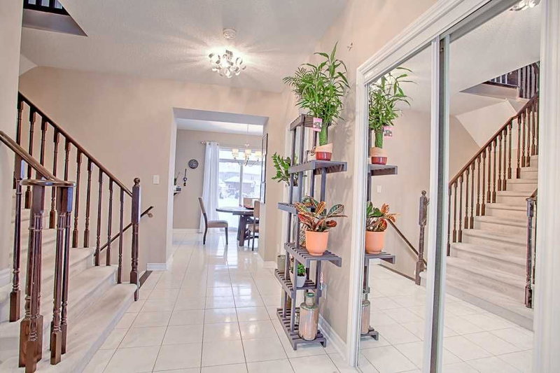 74 Latimer Ave, Essa, L0M1B5 | Image 3