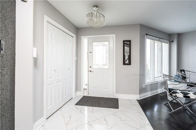 97 Depeuter Cres, Bradford West Gwillimbury, L3Z3A2 | Image 2