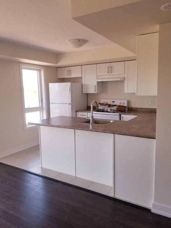 611 - 50 Dunsheath Way, Markham, L6B0A2 | Image 2