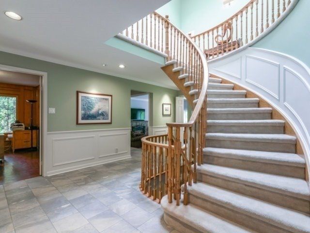 84 Cambridge Cres, Richmond Hill, L4C6G2 | Image 3