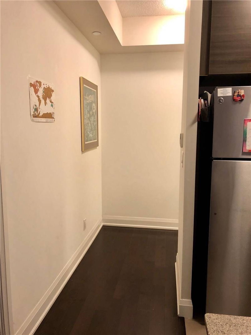 318 - 1 Uptown Dr, Markham, L3R5C1 | Image 3