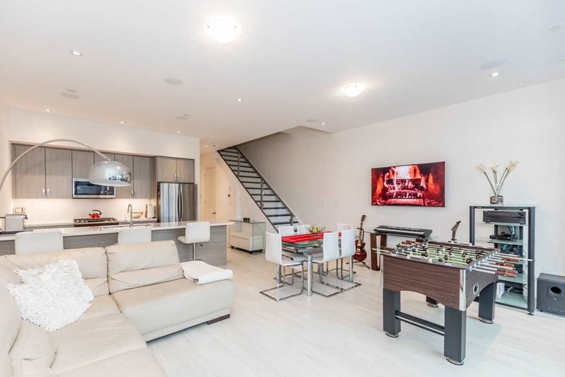 3687 Riva Ave, Innisfil, L9S 0L5 | Image 2