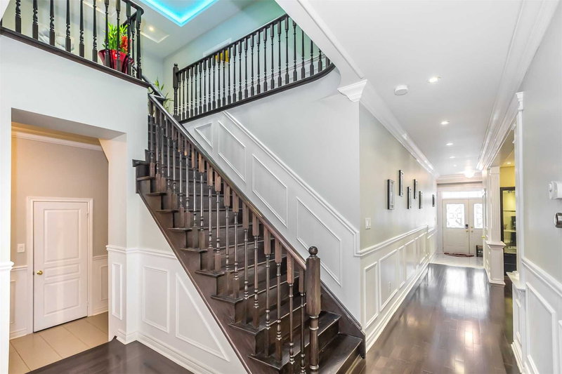 16 Foshan Ave, Markham, L6C0S1 | Image 2