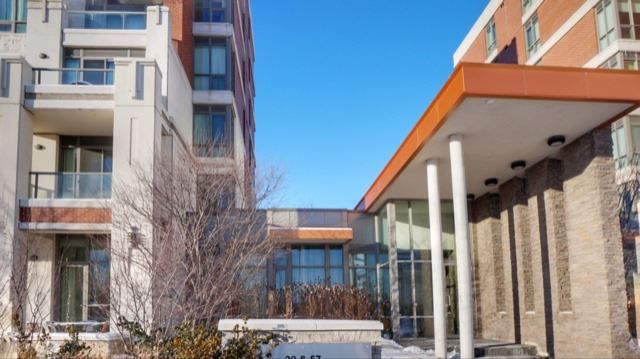 502C - 39 Upper Duke Cres, Markham, L6G0B8 | Image 2