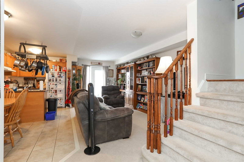 18 Admiral Cres, Essa, L4M1B4 | Image 3