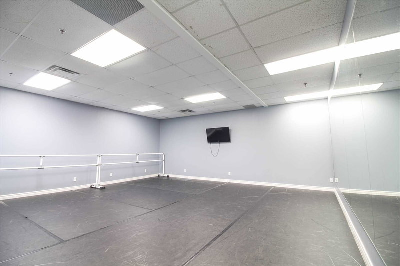 323&325 - 550 Highway 7 E, Richmond Hill, L4B3Z4 | Image 2