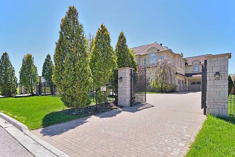 80 Callaway Crt, Vaughan, L4J8K9 | Image 2