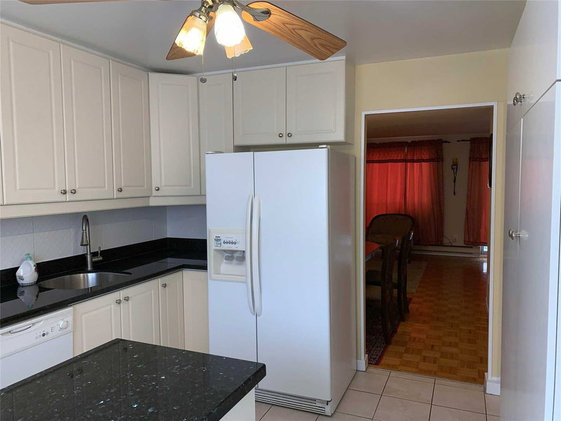 11 - 100 Henderson Ave, Markham, L3T2K8 | Image 3