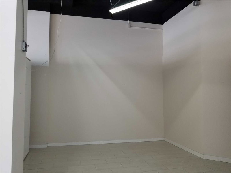 102 - 10376 Yonge St, Richmond Hill, L4C3B8 | Image 2