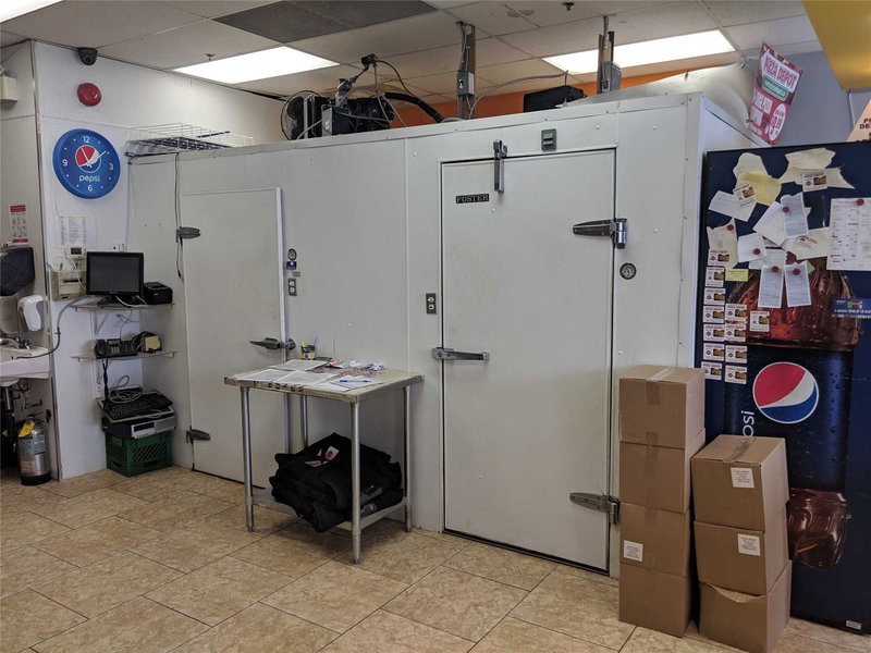 101 - 9461 Jane St, Vaughan, L6A4H8 | Image 3