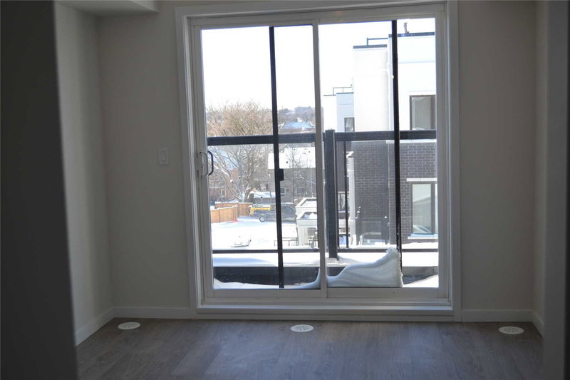 110 - 600 Alex Gardner Circ, Aurora, L4G3G5 | Image 3