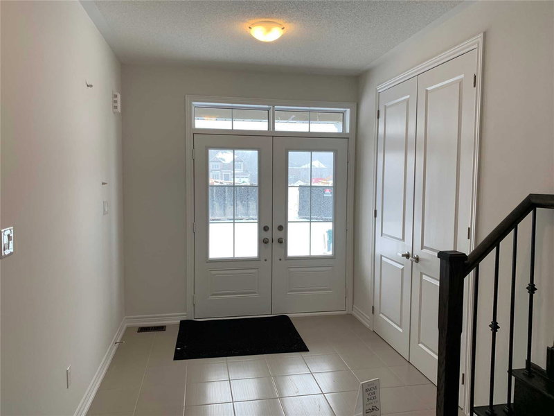 977 Larter St, Innisfil, L9S0J9 | Image 2