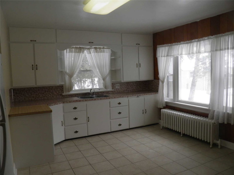 5373 Aurora Rd, Whitchurch-Stouffville, L4A 7X4 | Image 3