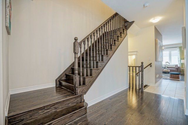 24 Plantain Lane, Richmond Hill, L4E 1B9 | Image 3