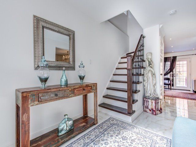 42 Coventry Crt, Richmond Hill, L4C8B8 | Image 3