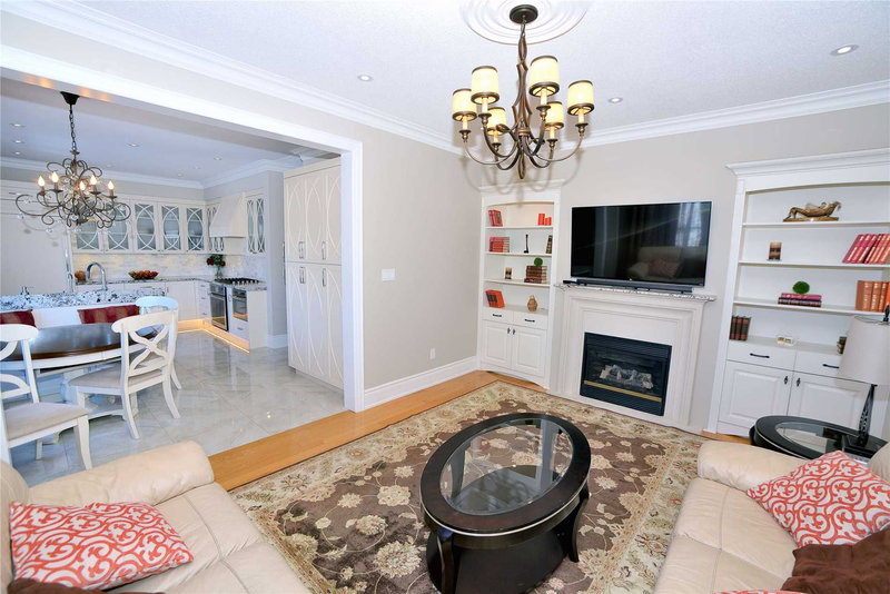 51 Verdi Rd, Richmond Hill, L4E4P7 | Image 2