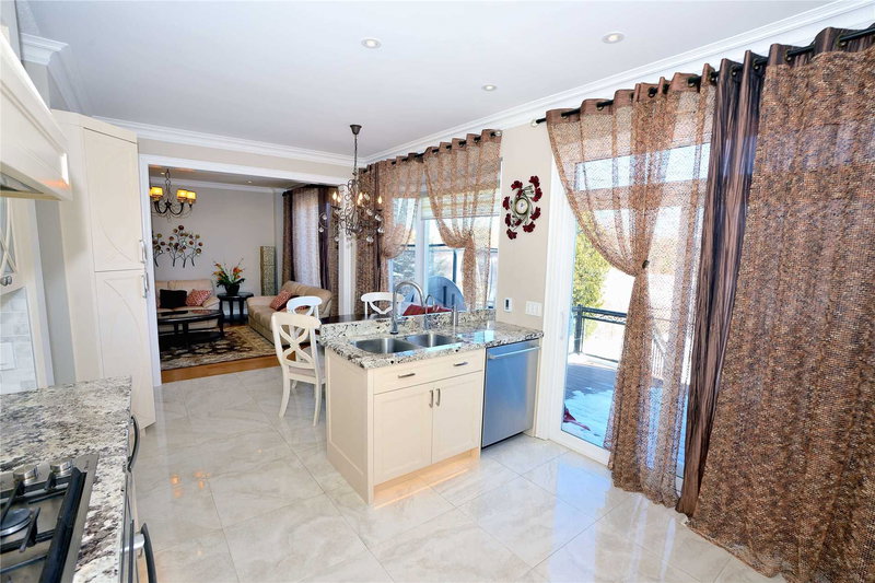 51 Verdi Rd, Richmond Hill, L4E4P7 | Image 3