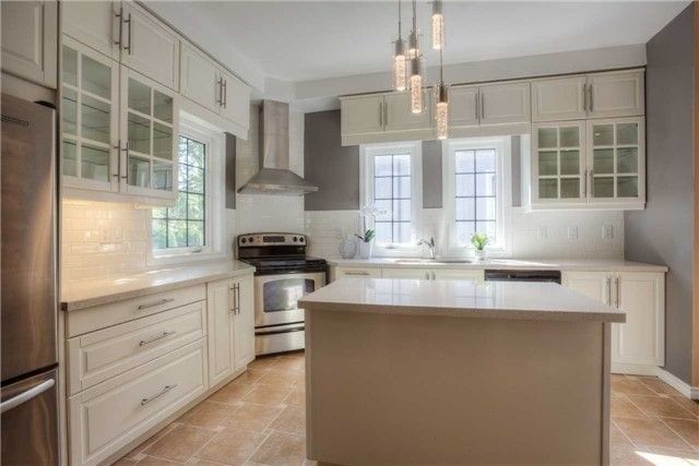 774 Churchill Lane, Georgina, L0E1S0 | Image 2