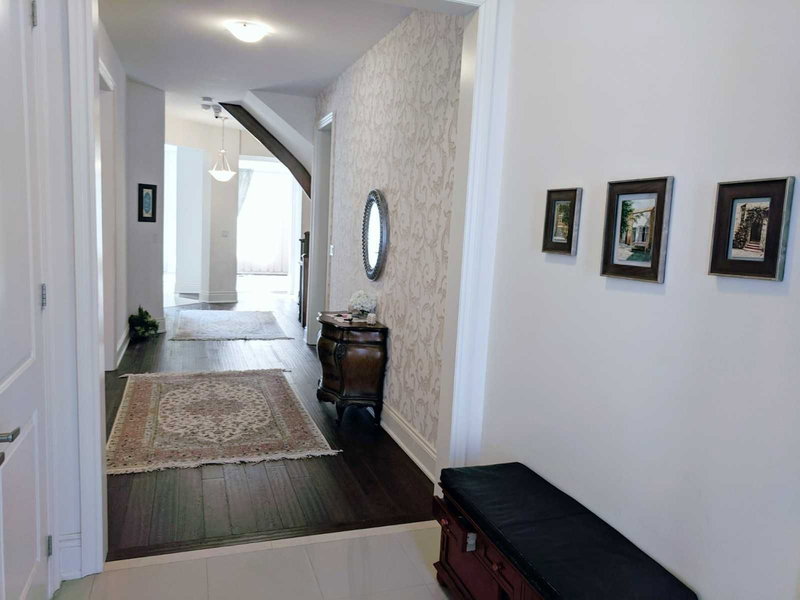 7 Aspy Crt, Vaughan, L6A 4X8 | Image 3