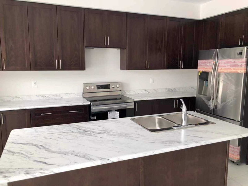 87 Robb Thompson Rd, East Gwillimbury, L0G 1M0 | Image 2