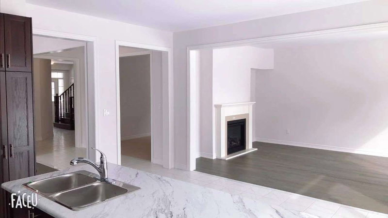 87 Robb Thompson Rd, East Gwillimbury, L0G 1M0 | Image 3