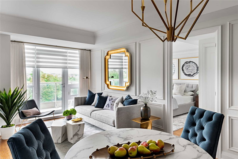 511 - 15 Stollery Pond Cres, Markham, L6C 1K4 | Image 2