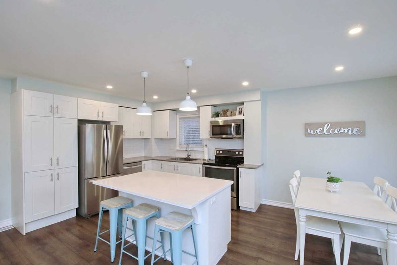 11 Hammell Blvd, New Tecumseth, L0G1W0 | Image 2