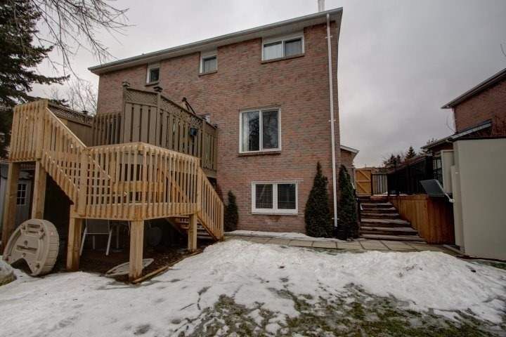 333 Rannie Rd, Newmarket, L3X 1K3 | Image 3