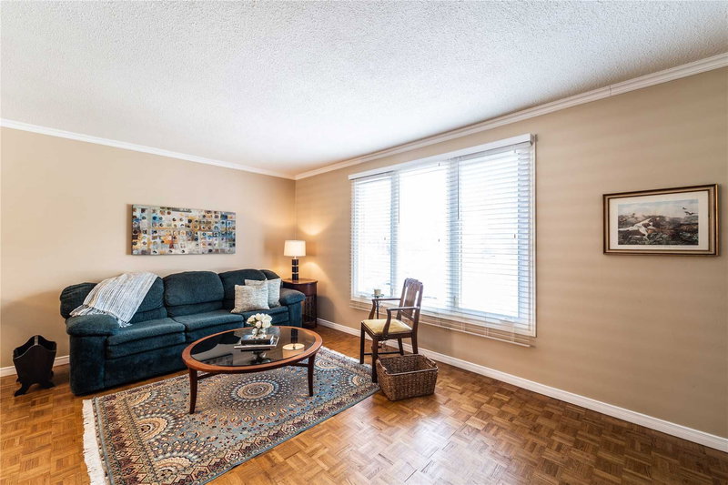 356 Sandford St, Newmarket, L3Y4S3 | Image 3