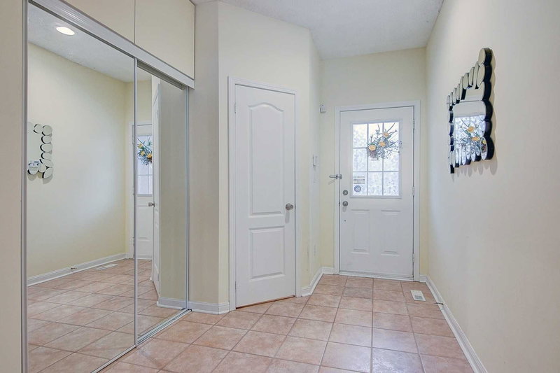 14 Zermatt Way, Markham, L3R5H9 | Image 2