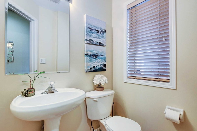 14 Zermatt Way, Markham, L3R5H9 | Image 3