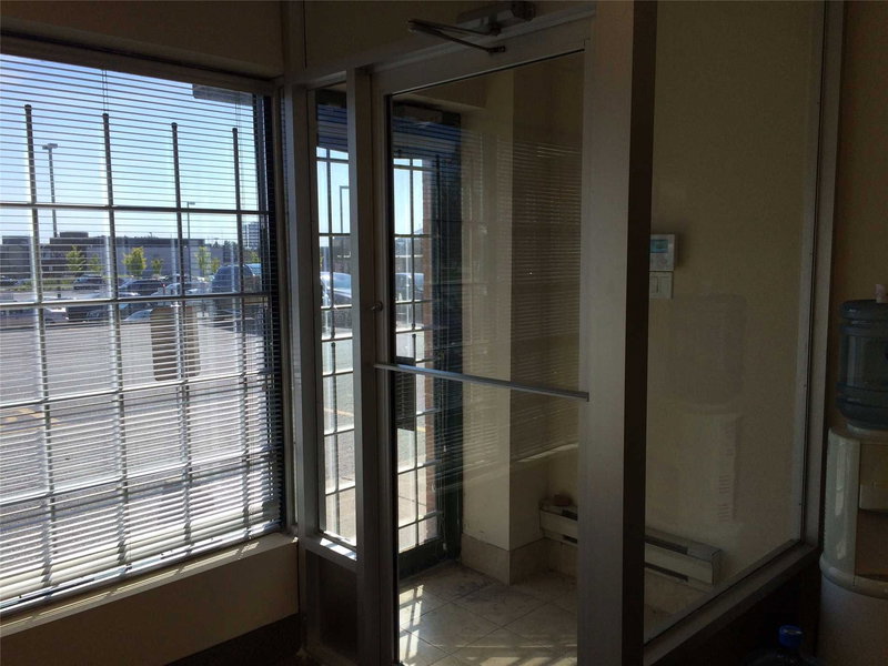 # 19 - 160 East Beaver Creek Rd, Richmond Hill, L4B3L4 | Image 2