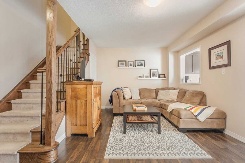 102 John Davis Gate, Whitchurch-Stouffville, L4A1T8 | Image 3